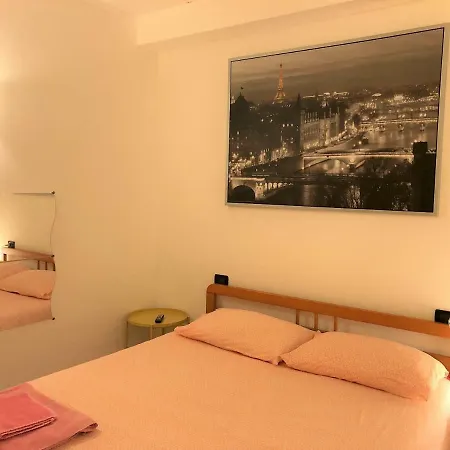Happy Days Apartments Apartment Sirmione
