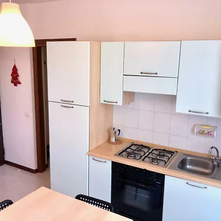 Happy Days Apartments *