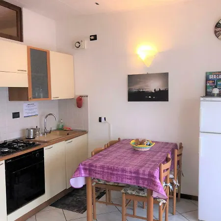 Happy Days Apartments